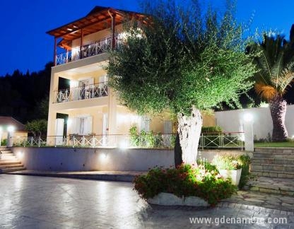 Brentanos Apartments, частни квартири в града Corfu, Гърция
